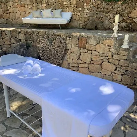 Luxury Villa - Sleeps 12 Walk To Beach & Shops!