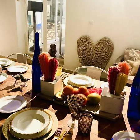 Luxury Villa - Sleeps 12 Walk To Beach & Shops! *
