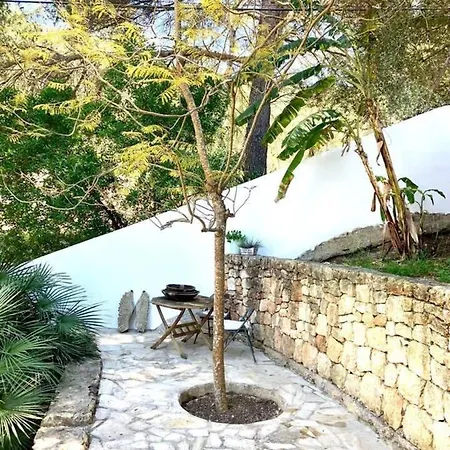 Luxury Villa - Sleeps 12 Walk To Beach & Shops!
