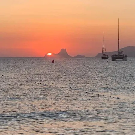 Luxury Villa - Sleeps 12 Walk To Beach & Shops! Βίλα *