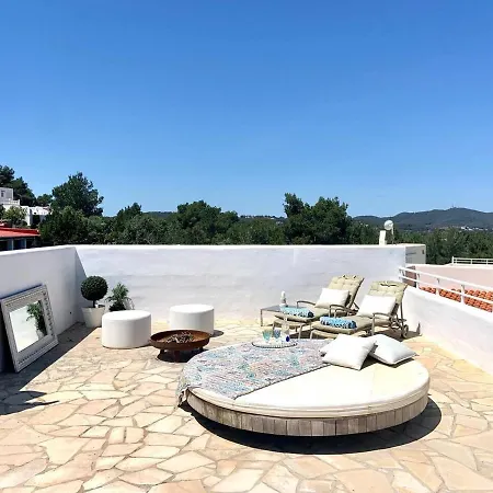 Βίλα Luxury Villa - Sleeps 12 Walk To Beach & Shops! Santa Eulària des Riu
