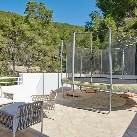 Luxury Villa - Sleeps 12 Walk To Beach & Shops! Βίλα Santa Eulària des Riu