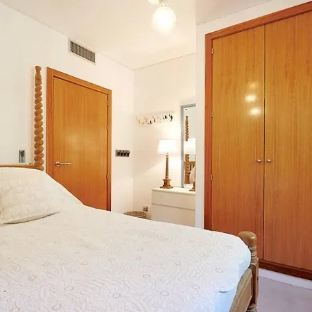 Luxury Villa - Sleeps 12 Walk To Beach & Shops! Βίλα Santa Eulària des Riu