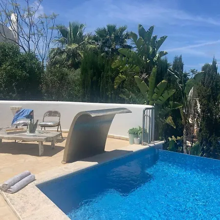 Luxury Villa - Sleeps 12 Walk To Beach & Shops! * Santa Eulària des Riu